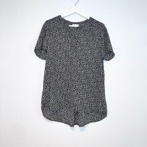 Pleione black and white ditsy floral split neck blouse size small